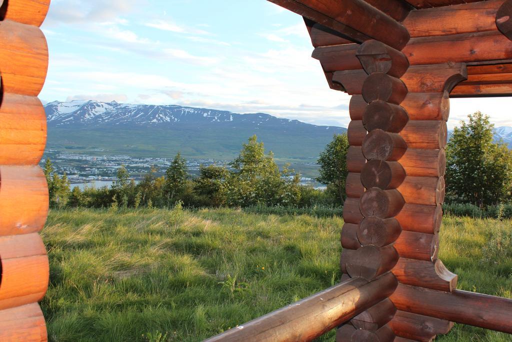 Akureyri Log Cottage Exterior photo