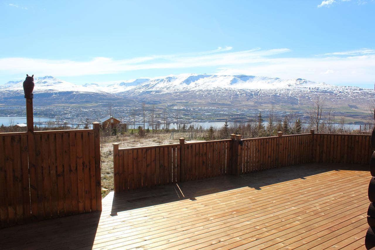 Akureyri Log Cottage Exterior photo