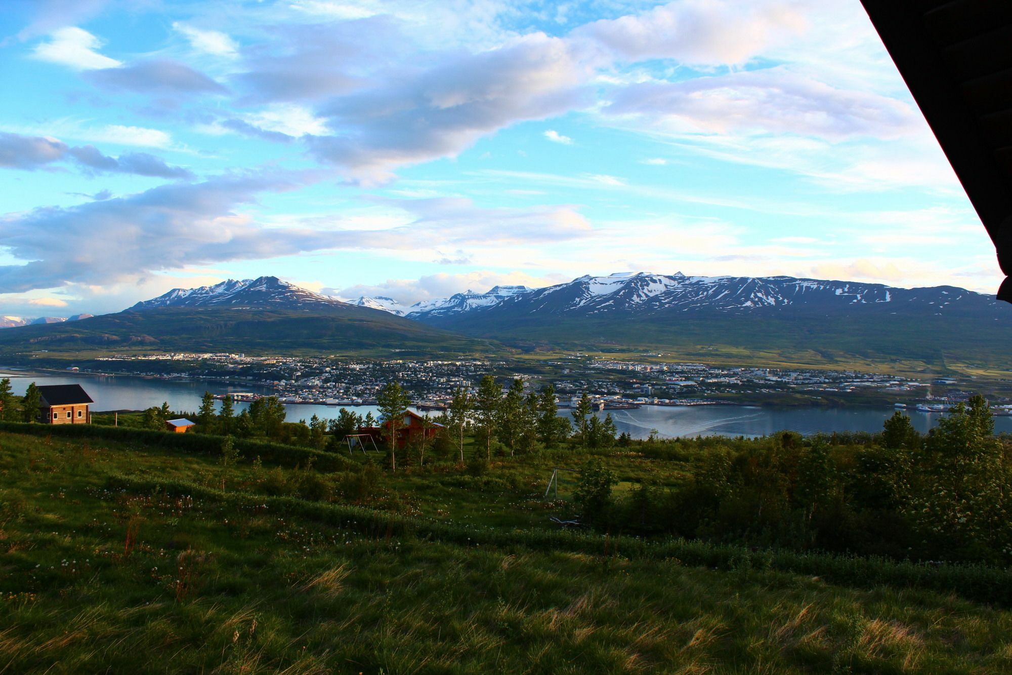 Akureyri Log Cottage Exterior photo