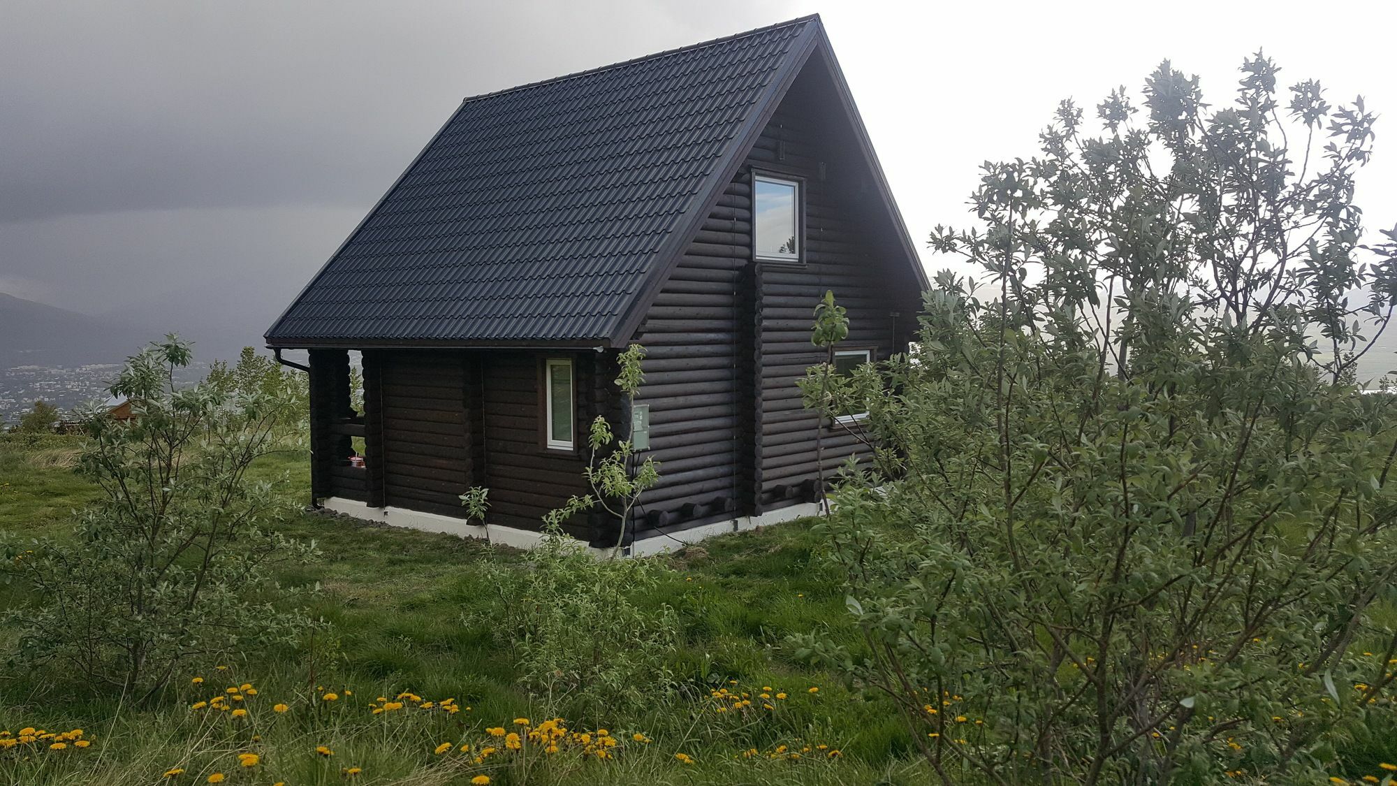 Akureyri Log Cottage Exterior photo